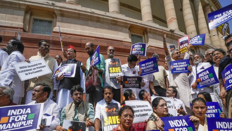 Opposition rift boosts govt hopes on Delhi bill