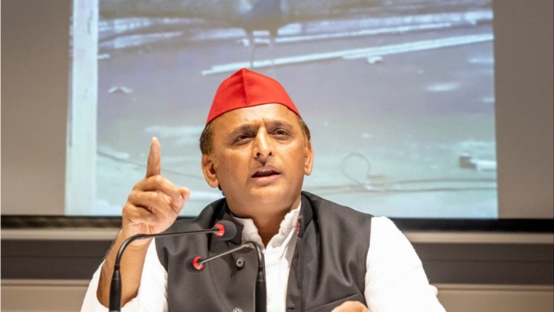 Yogi attacks Akhilesh as ‘born with silver spoon’