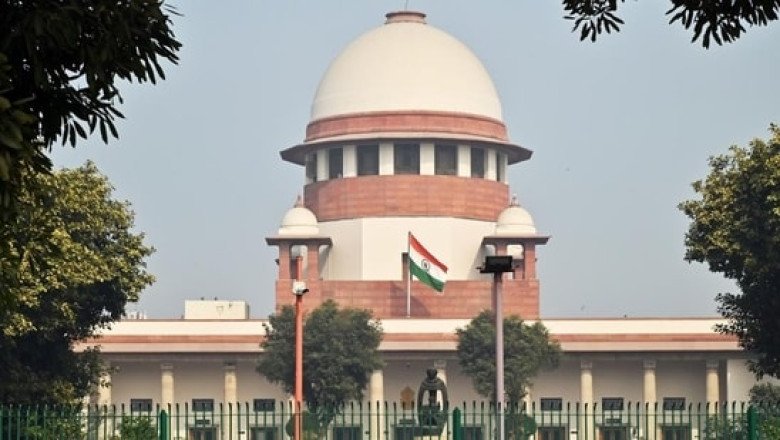 Sena MLAs: SC allows Speaker last chance for decision