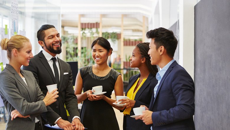 The Art of Small Talk: How to Connect With Strangers and Acquaintances