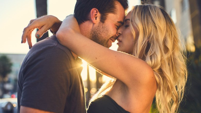 What Is a PDA Relationship? 19 Types of PDA and When to Use Them