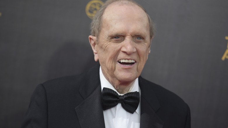 Comedian Bob Newhart, Deadpan Master of Sitcoms and Telephone ...