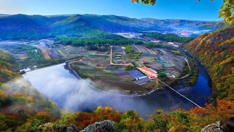 Heilongjiang Seasons, A Journey of Poetry and Painting