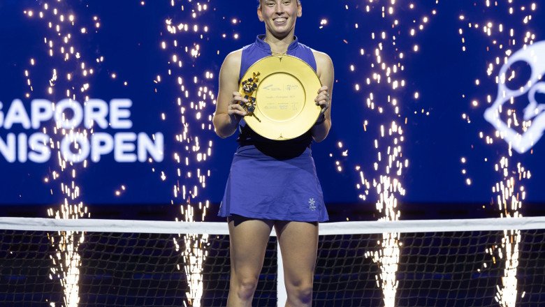 Elise Mertens clinches singles title at inaugural Singapore Tennis Open