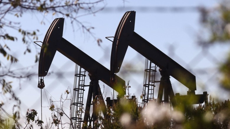 Oil Prices Steady Amid Tariff Concerns and Market Volatility