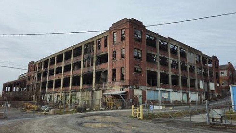 Long-Standing Area Eyesore Scheduled for Demolition Monday as Officials Set to Gather to See its Demise