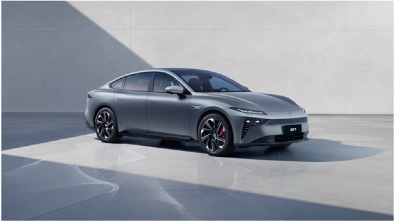 MAHY Khoory Automotive to Unveil DONGFENG 007 – The Electric Marvel of the Future – at EVIS Abu Dhabi 2025