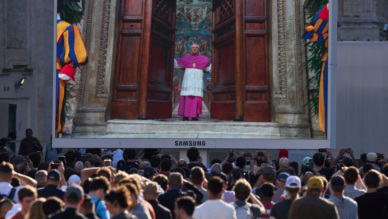 How Pope Crave Went From Conclave to the Conclave