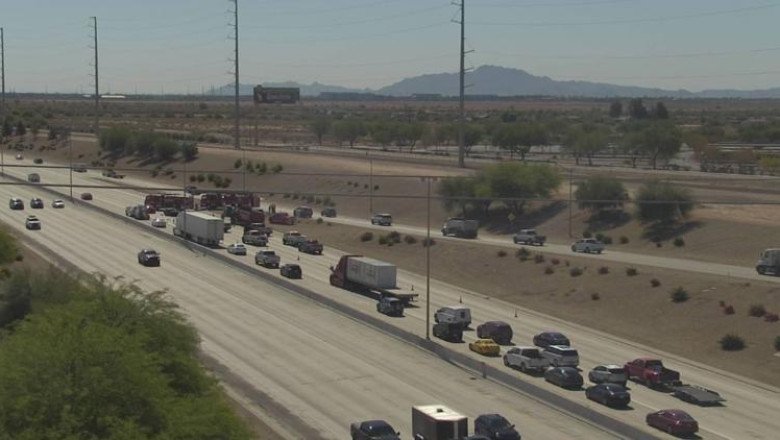 Injuries reported in car crash on Loop 202 in East Valley