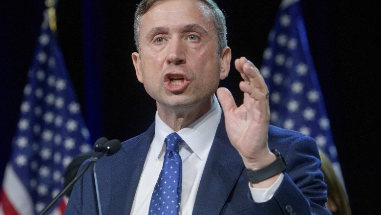 DNC chair doubles down on his ultimatum for Hogg