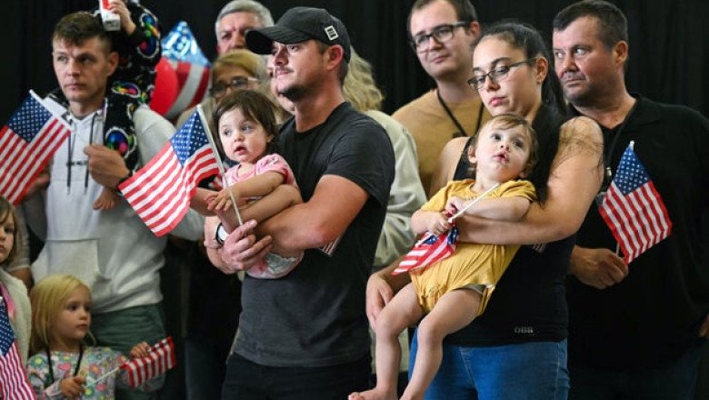 White South Africans arrive in U.S. after Trump administration grants refugee status