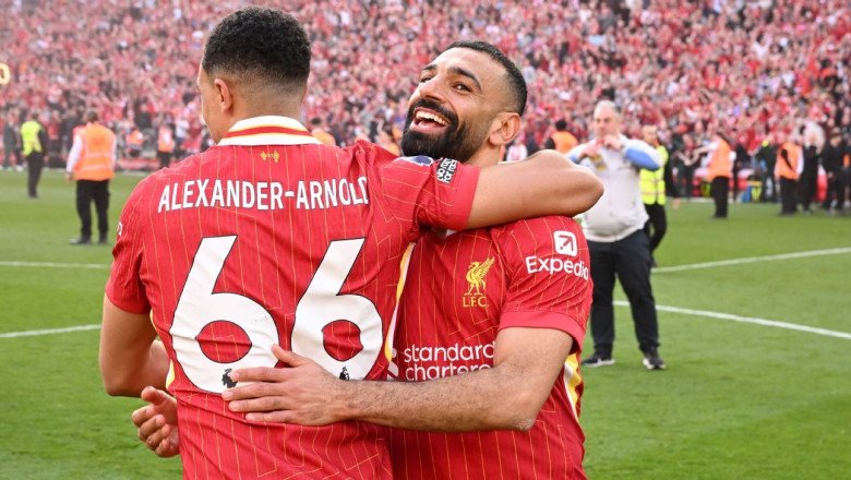 Mohamed Salah pleads with fans for Trent Alexander-Arnold farewell
