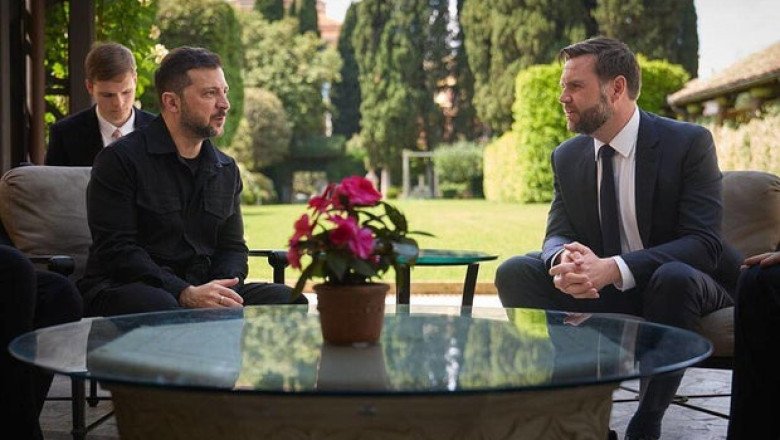 Ukraine’s Zelenskyy meets with U.S. officials, European leaders ahead of Trump-Putin call