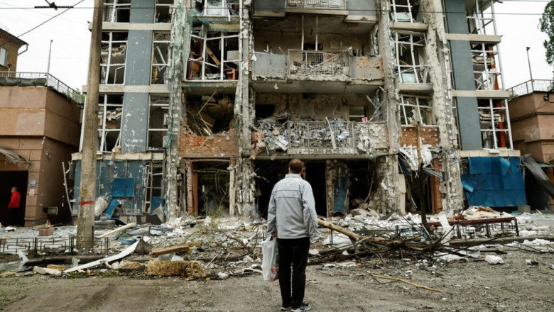 Several killed in Ukraine as Moscow and Kyiv trade fire overnight