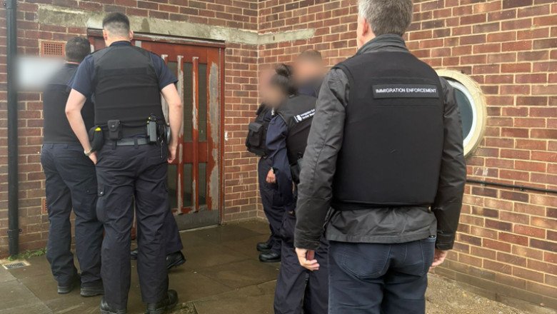 Suspected gang who ‘helped hundreds of migrants enter UK illegally’ arrested in raids across England | Politics News