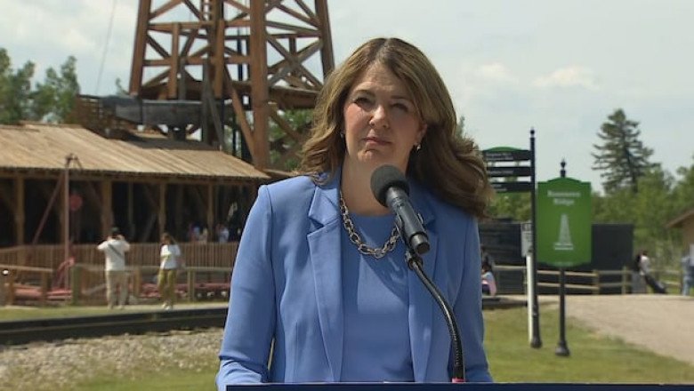 Alberta to launch panel tour to ‘chart a path forward’ amid new pipeline talk