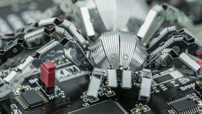 FBI warns Scattered Spider hackers are now going after airlines