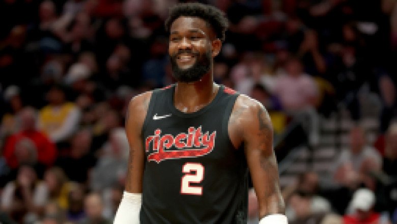 Lakers’ Bronny James reacts to speculation of LeBron James potentially leaving Los Angeles this offseason