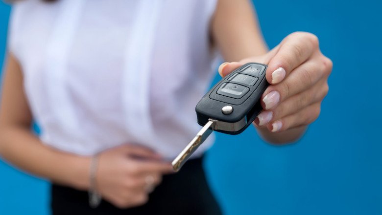 How To Replace A Car Key Battery?