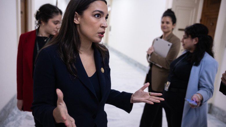 Dems struggle to respond as Trump’s Iran strikes sow chaos