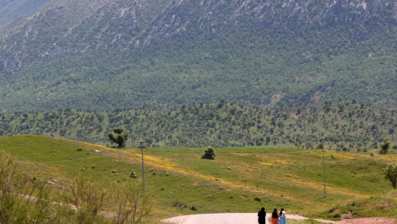 Five Turkish soldiers killed by methane gas during northern Iraq cave search