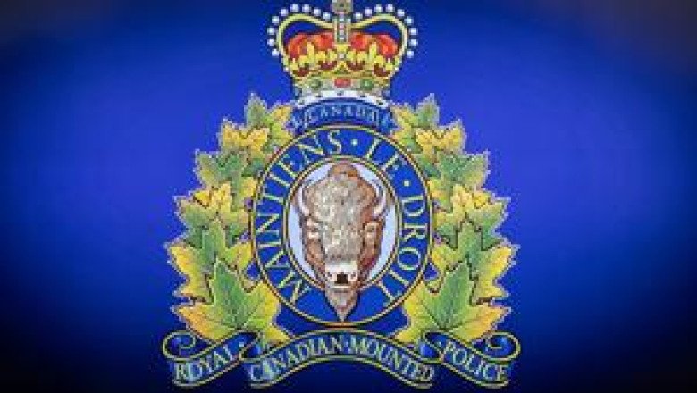 One dead, one injured in helicopter crash west of Red Deer, Alta.