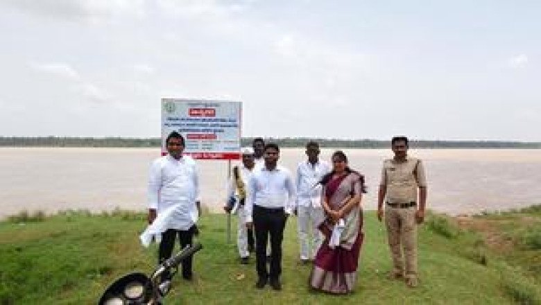 Four islands cut-off in Konaseema; 2.96 lakh cusecs of Godavari floodwater released into Bay of Bengal