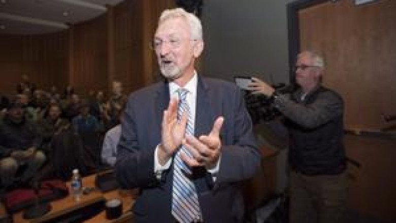 City councillors in Nanaimo, B.C., reject plan for fence to protect municipal staff
