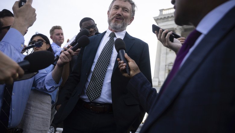 A Kentucky Republican and a California liberal: The unlikely alliance pushing Trump on Epstein