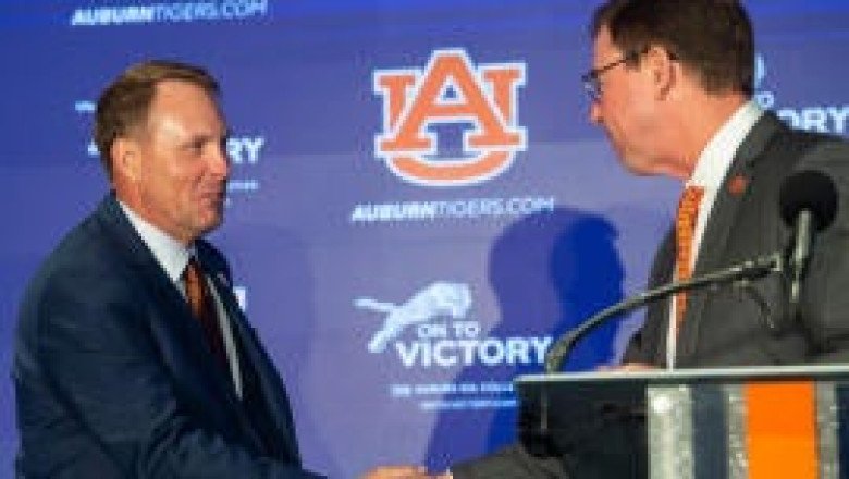 South Carolina’s Shane Beamer jokes about keeping golf scores quiet after Auburn’s Hugh Freeze backlash