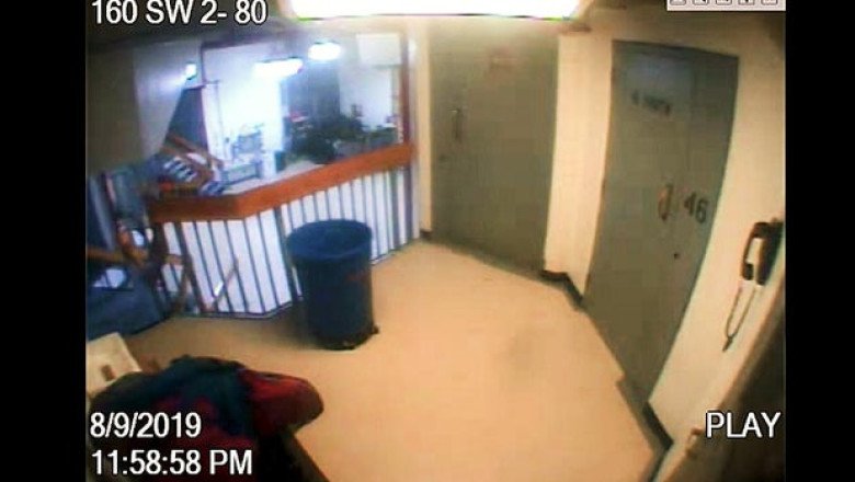 There was no “missing minute” in Epstein jail video, government source says