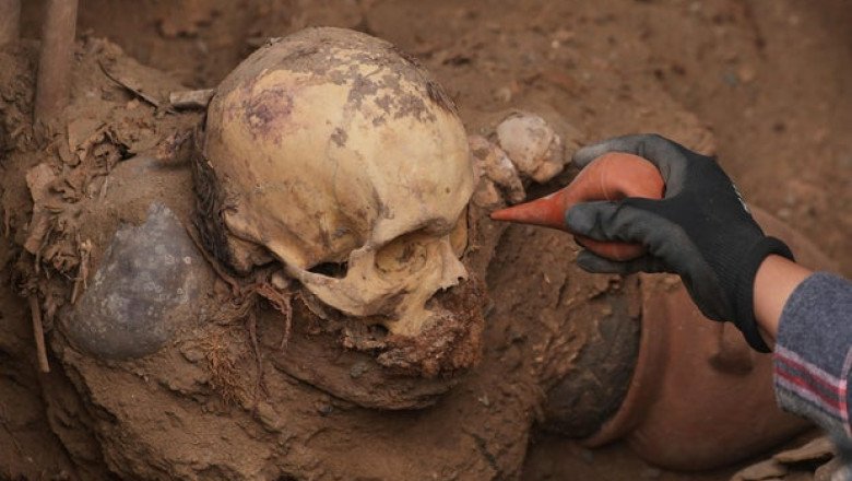 Pre-Incan tomb with 1,000-year-old remains unearthed in Peru