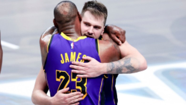 Luka Dončić signs contract extension: Lakers star agrees to reported three-year, $165 million deal