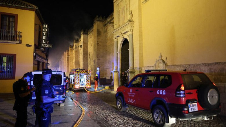 The Bright Side: Spanish firefighters praised for saving historic Cordoba mosque-turned-cathedral
