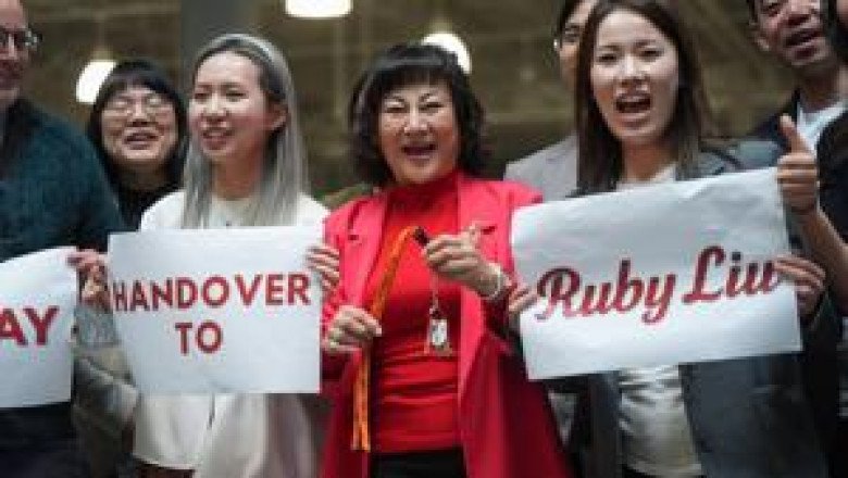 B.C. billionaire wanting Hudson's Bay leases says landlord concerns are 'misguided'