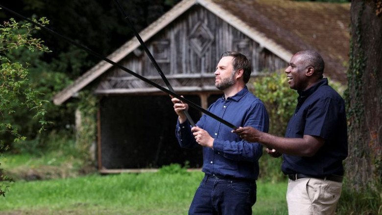 David Lammy given formal warning over lack of licence during fishing trip with JD Vance – but will avoid fine | Politics News