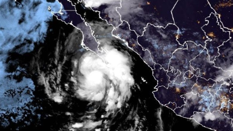 Maps show Hurricane Lorena’s path and forecast in Pacific as it threatens Mexico