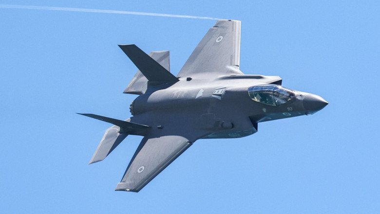 U.S. sending 10 fighter jets to Puerto Rico for operations targeting drug cartels