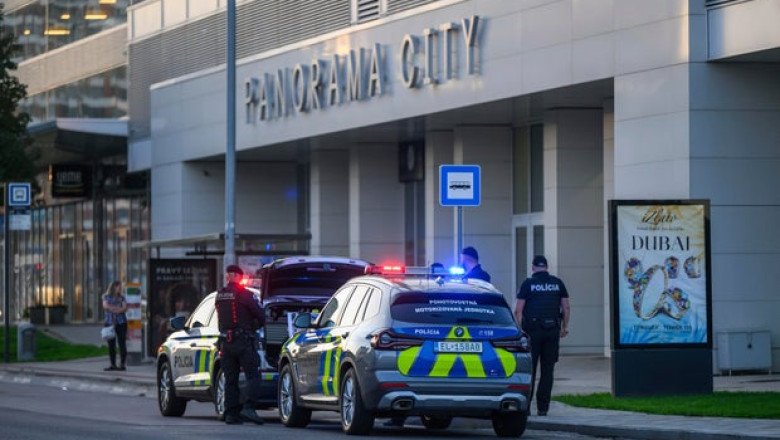 500-pound World War II bomb found in Slovakia’s capital, triggering evacuations