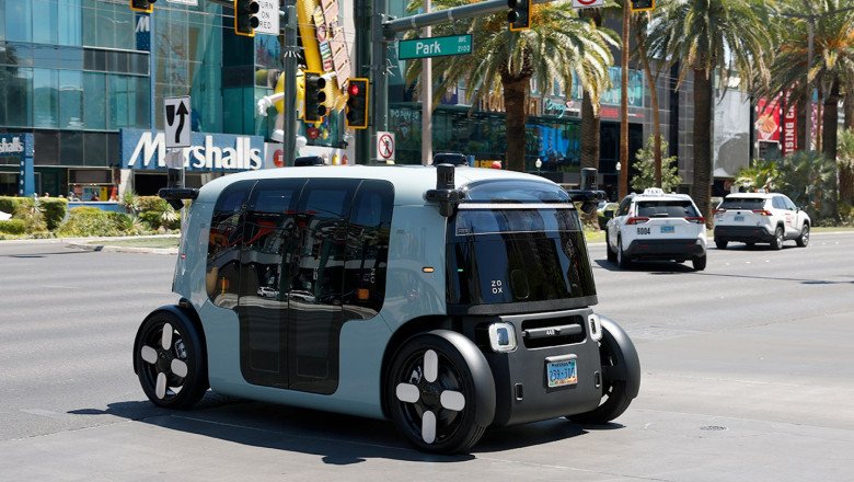 Las Vegas Strip gets free driverless taxi service from Amazon’s Zoox